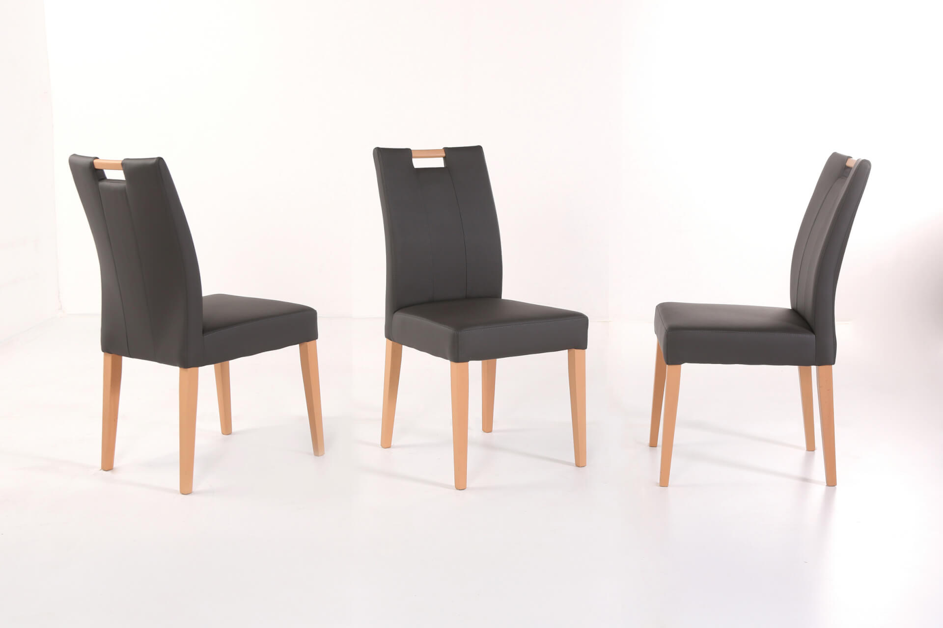 Modell Laura von Standard Furniture
