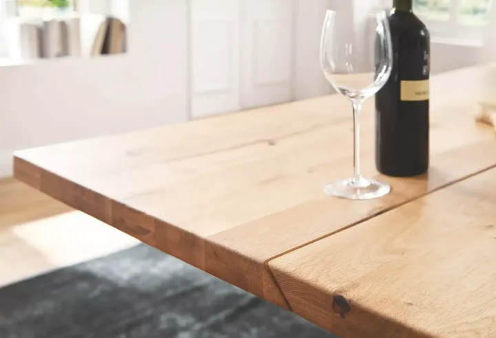 Greta von MCA Furniture | Tisch