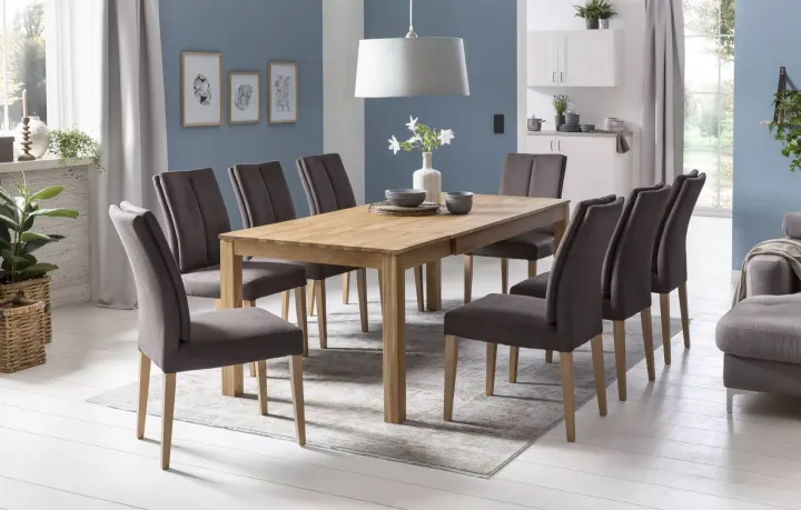 Flynn 7 4-Fuß Stuhl von Standard Furniture | Speisen