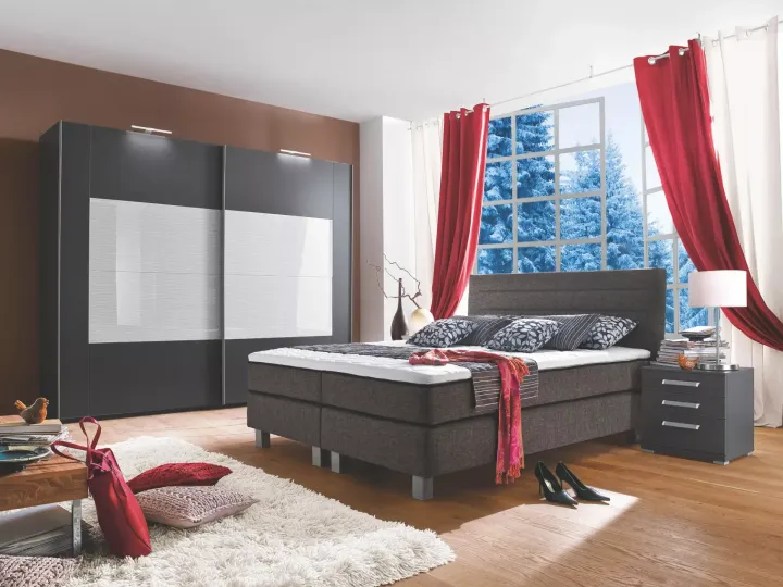 X-Tend von rauch ORANGE | Kleiderschrank