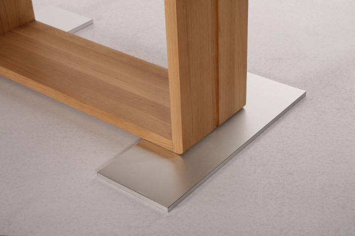 Benny von Standard Furniture | Tisch