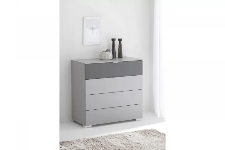 Includo von Staud | Kleiderschrank