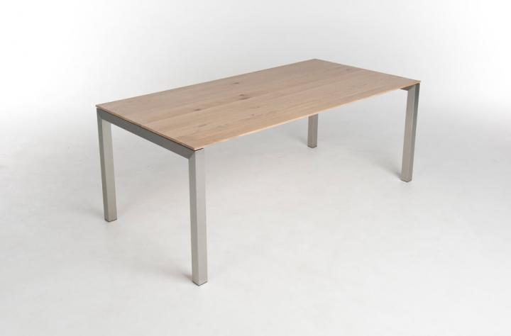 Petro Wood Tisch von Bert Plantagie | Speisen