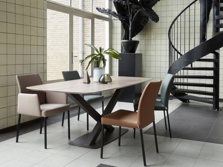 Oxxi Tisch von Bert Plantagie | Speisen