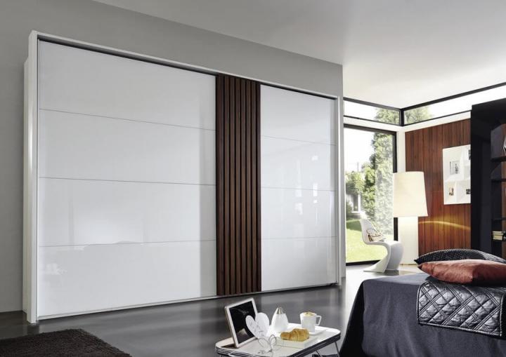 Tegio von rauch BLACK | Kleiderschrank