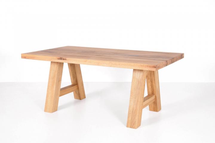 Lugo Balkentisch von Standard Furniture | Speisen