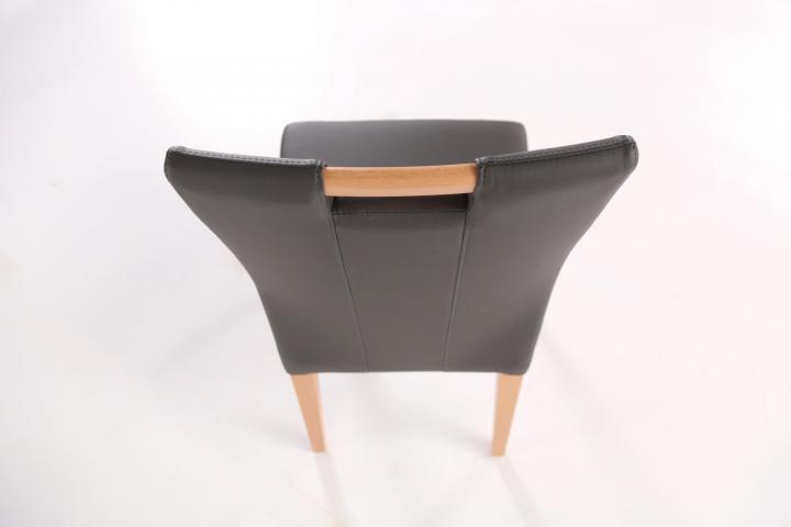 Laura von Standard Furniture | Speisen