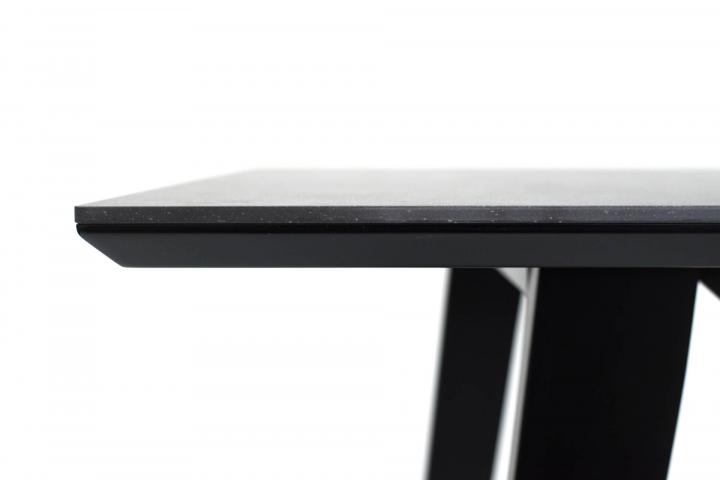 St. Etienne Dekton Esstisch von Standard Furniture | Tisch