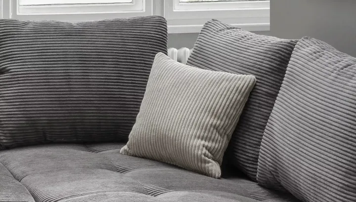Alvito von Benformato | Sofas & Couches