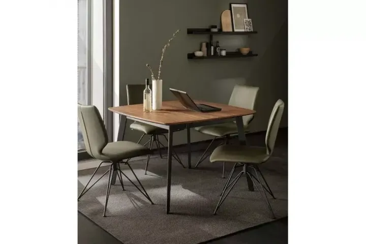 Adrian von Venjakob | Stuhl