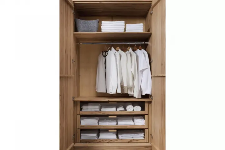 Aktions-Schrank von TPT | Schlafen