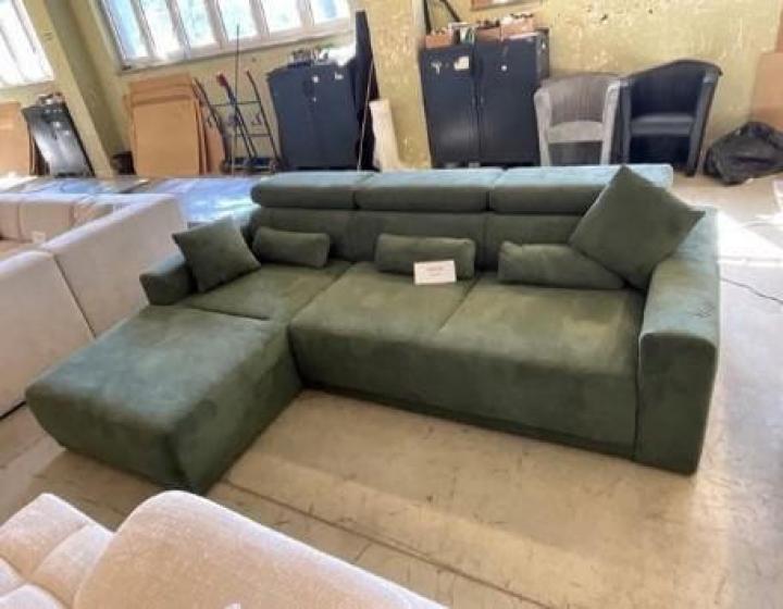 Carlos von Iwaniccy | Sofas & Couches