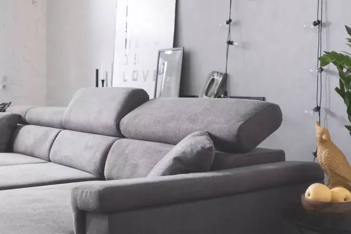 Silver von Iwaniccy | Sofas & Couches