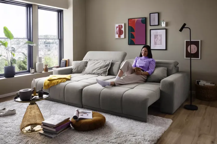 Brook von Iwaniccy | Sofas & Couches