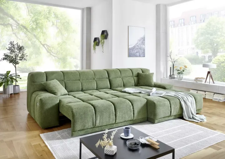 London von Iwaniccy | Sofas & Couches
